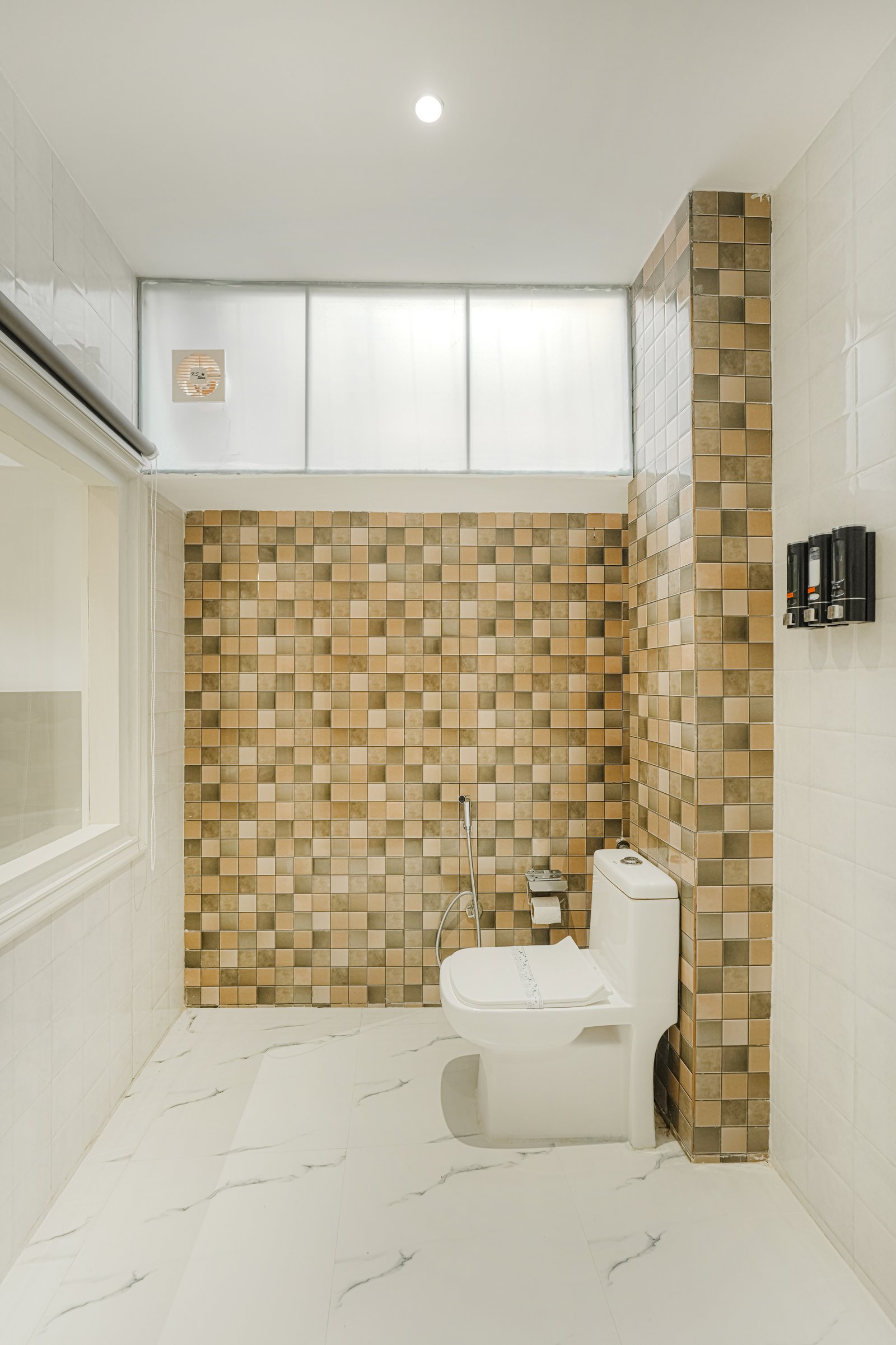 Suite with Jacuzzi & Living Area