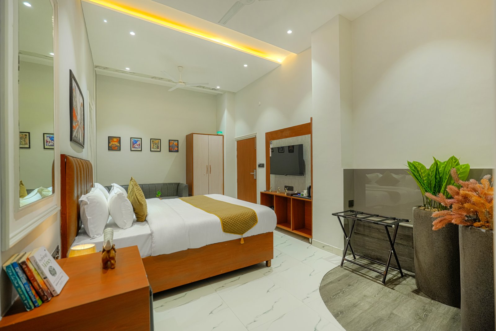 Suite with Living Area